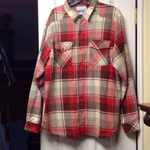 Like new Columbia MENS tops.